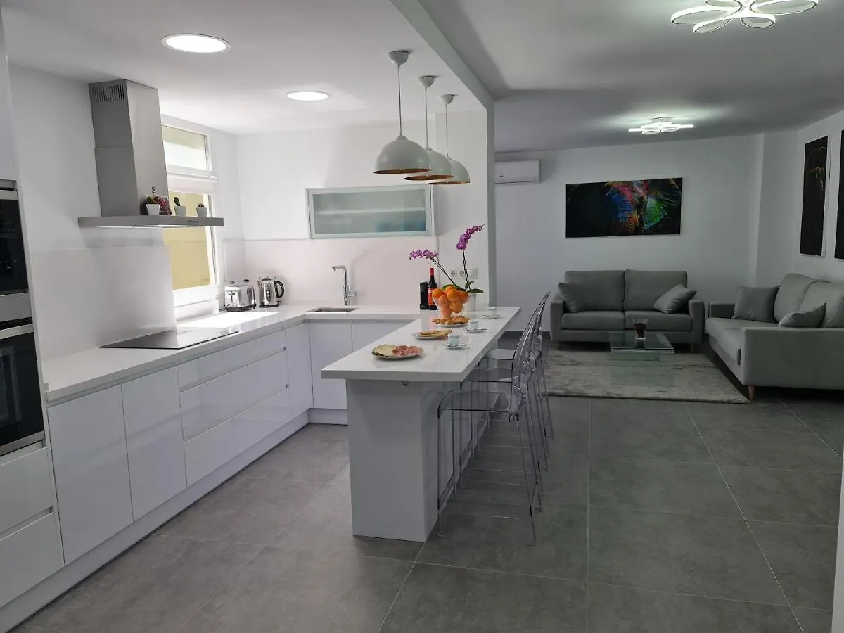 Modern 3 Bedroom Luxury Apartment In Torremolinos Spain