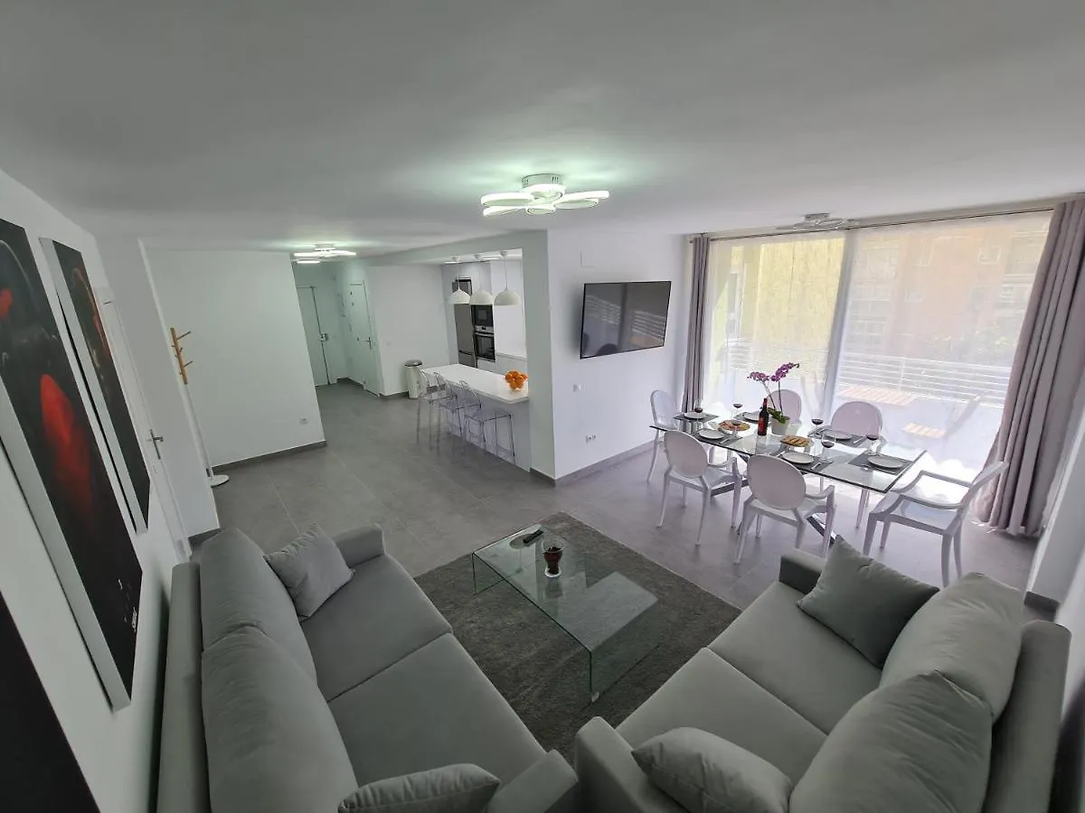 Modern 3 Bedroom Luxury Apartment In Torremolinos