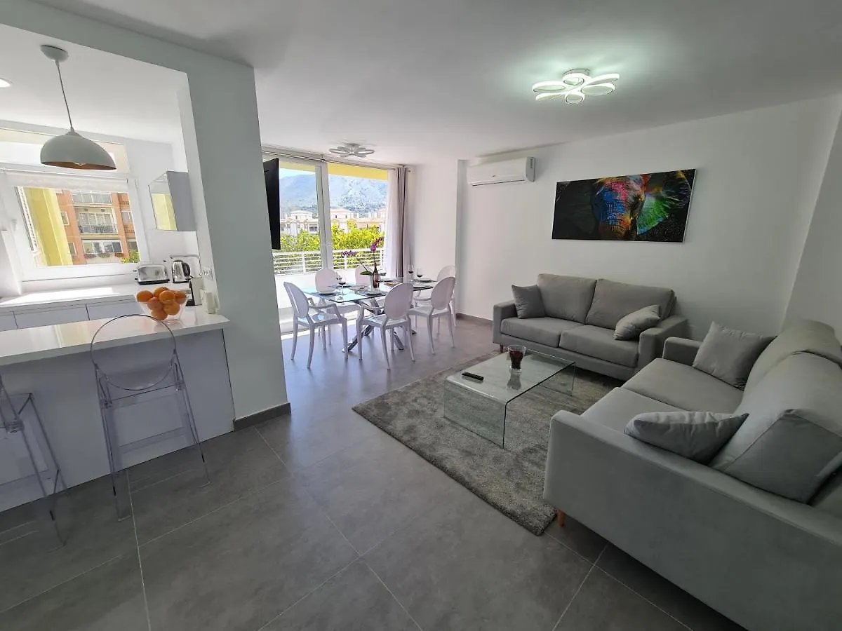 Modern 3 Bedroom Luxury Apartment In Torremolinos