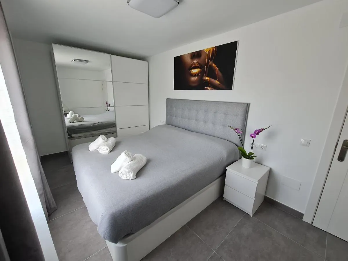 Modern 3 Bedroom Luxury Apartment In Torremolinos 0*,